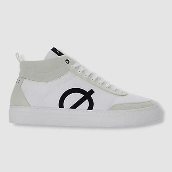 LOCI Shoes - LOCI White & Black Athletic 👟 Love them but they’re just a smidge too small😭